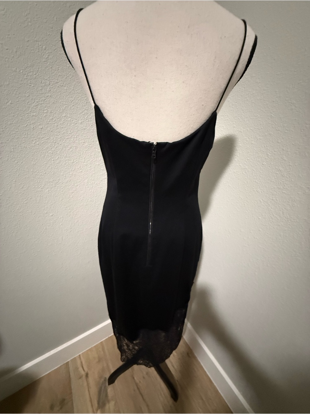 ALICE AND OLIVIA Evalee Side Slit Midi Slip Dress, Size 8 - Picture 7 of 10